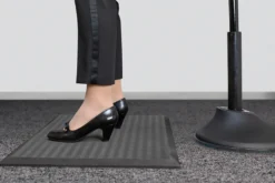 DELTACO OFFICE Ergonomisk ståmåtte mod træthed