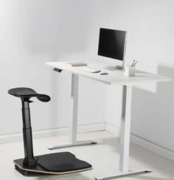 DELTACO OFFICE Ergonomisk ståstol med integreret måtte, sort