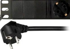 DELTACO strømskinne med 6 schuko jord (side jord), 2 meter ledning, sort