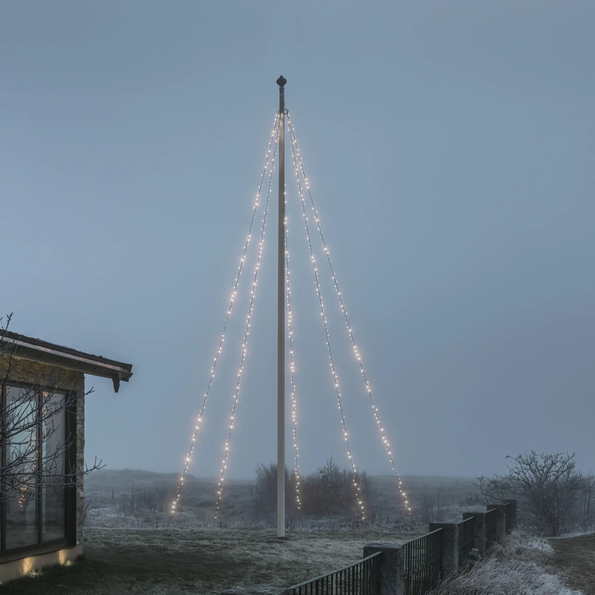 Flagstangskæde, 500 lys, 8 meter, dæmpbar, sort ledning - Konstsmide