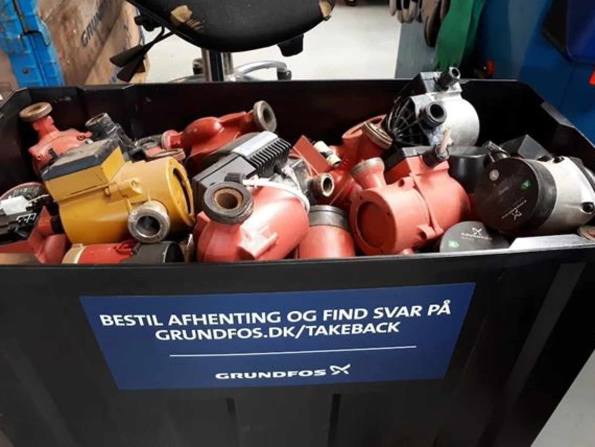 Grundfos Magna3 40-40 F, 220 mm, 1 x 230V, PN6/10