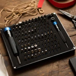 iFixit Manta Driver Kit, præcisionsbitsæt, 112 bits