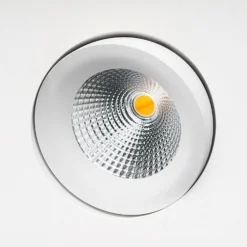 Indbygningsspot Junistar Lux Square Isosafe, LED 1x7W, 2700/3000K, Ra 98 - SG Armaturen