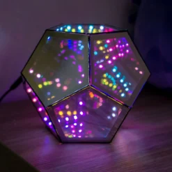 Infinity mirror light, RGBW, 9W, bordlampe, USB tilslutning, inkl. fjernbetjening