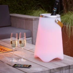 Jamaica RGBW bordlampe m/højtaler - Trio Lighting