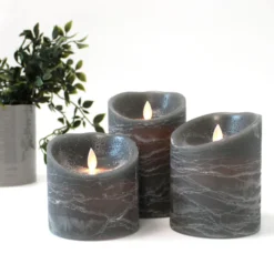 LED bloklys med bevægelig flamme og fjernbetjening, sortmeleret, sæt med 3 stk, højde 10/12,5/15 cm, Ø10 cm, ægte stearin