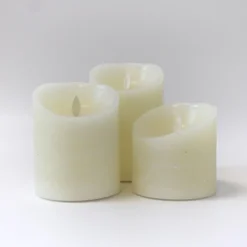 LED bloklys med bevægelig flamme, hvid, Ø10 cm, 3 stk, inkl. fjernbetjening og timer, ægte stearin