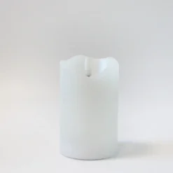 LED bloklys med flammeeffekt, hvid, 12,5 cm høj, Ø7,5 cm, timer, ægte stearin