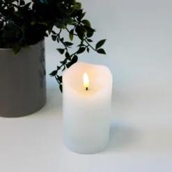 LED bloklys med flammeeffekt, hvid, 12,5 cm høj, Ø7,5 cm, timer, ægte stearin