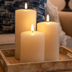 LED bloklys med flammeeffekt, hvid - 3 stk, inkl. fjernbetjening og timer, 10/12,5/15 cm høj, Ø7,5 cm, ægte stearin