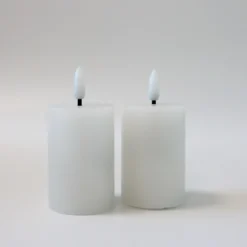 LED bloklys med flammeeffekt, hvid - 2 stk, inkl. fjernbetjening og timer, 7,5 cm høj, Ø5 cm, ægte stearin