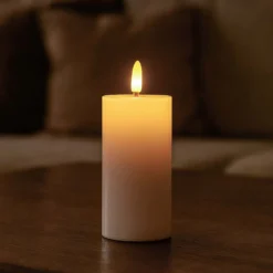 LED bloklys med flammeeffekt, hvid, 10 cm høj, Ø5 cm, fjernbetjening, timer, ægte stearin