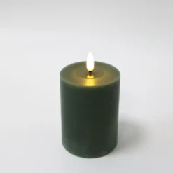 LED bloklys med smelte-look og flammeeffekt, 10 cm høj, fjernbetjening, ægte stearin, dyb grøn