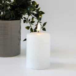 LED bloklys med smeltet look og flammeeffekt, 10 cm, Ø7,5 cm, inkl. fjernbetjening