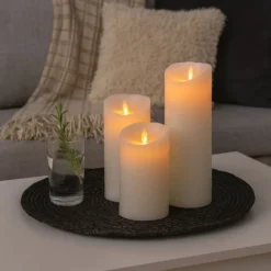 LED bloklys XL, 3 stk, Ø10 cm, 17,5/22,5/30 cm høj, bevægelig flamme, hvid - Inkl. fjernbetjening og timer, ægte stearin