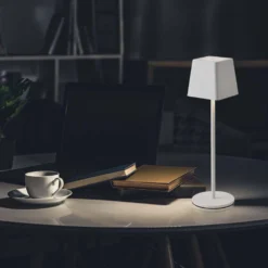 LED bordlampe, 2W, 3000K, hvid, husdesign