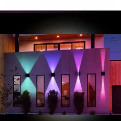LEDlife RGB+CCT CUBIC 6W væglampe - Tuya Smart, sort, firkantet, op/ned, justerbar, inde/ude, IP65, inkl. lyskilde