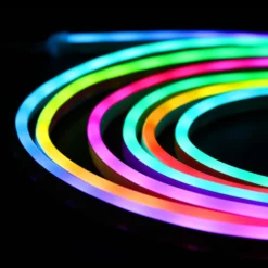 LEDlife RGBIC Neon Flex komplet sæt, 8x16 neonflex, Bluetooth app, fjernbetjening, USB, 3W, 5V input - 5m