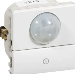 LK FUGA® – PIR 10A bevægelsessensor med 90° dækningsvinkel, 230Vac / 50Hz, 1 modul