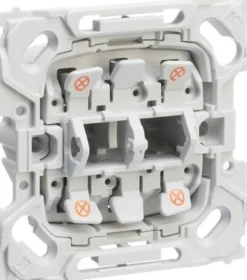 LK OPUS® 66, Lampeholder for 2 stk. halvmodul eller 1 stk. helmodul lamper, 1 modul – Lauritz Knudsen