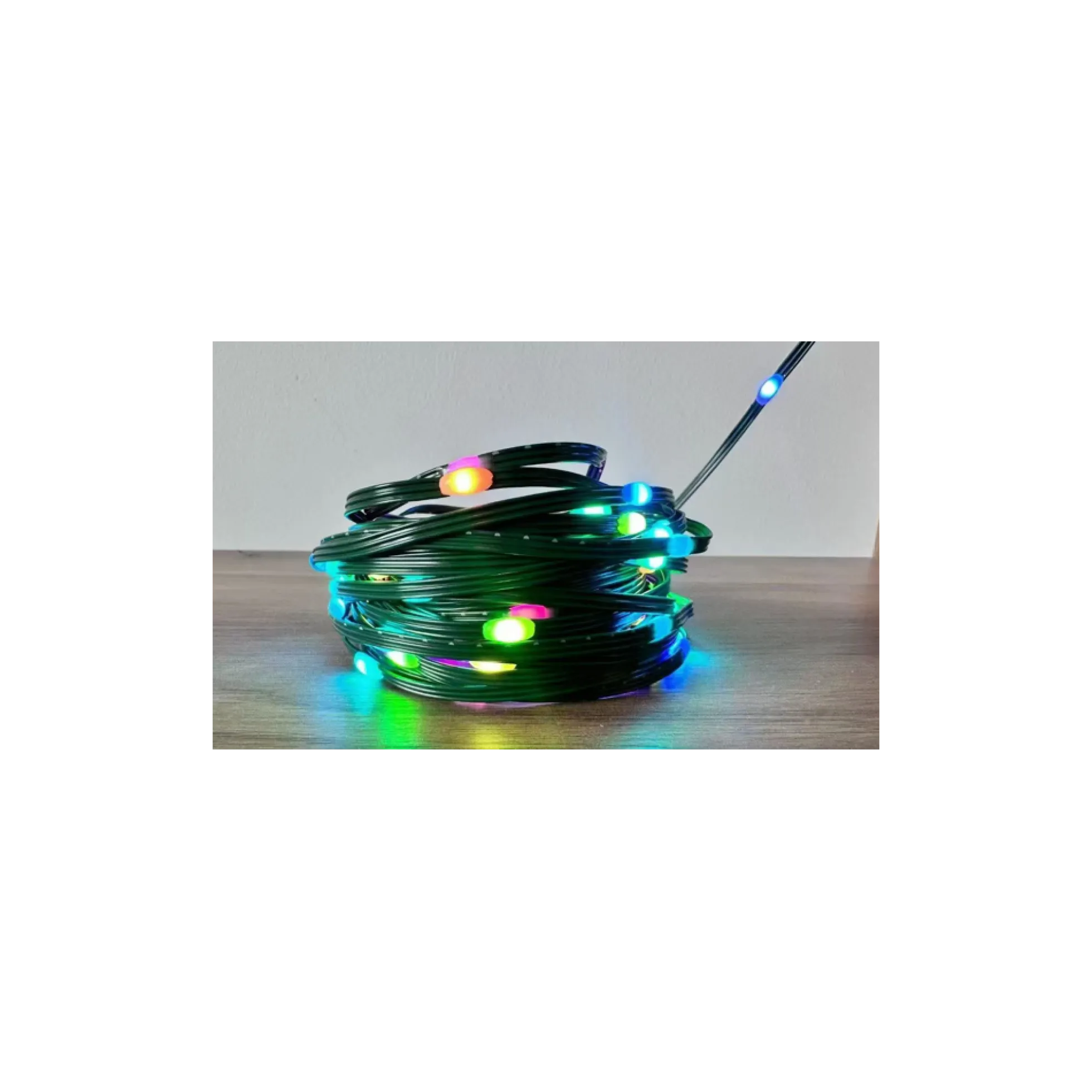 5 meter RGBIC LED lyskæde med 50 LED, grøn ledning, fjernbetjening og bluetooth - 5V DC USB