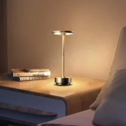 Opladelig LED bordlampe, inde/ude, touchdæmpbar, CCT, IP54, inkl. batteri (5W, 500lm, RA80)