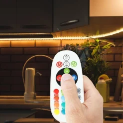 RGB-controller med fjernbetjening, memory funktion, infrarød, 12V/24V, 72W/144W