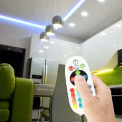 RGB-controller med fjernbetjening, memory funktion, infrarød, 12V/24V, 72W/144W