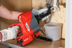 Ridgid afløbsrenser K-46 SinkSnake, 18 V, 2,5 Ah og lader