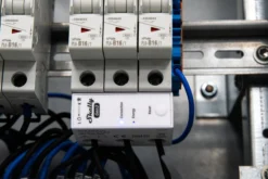 Shelly 3EM-63T Gen3, WiFi 3-faset energimåler, 63A, flat terminal model