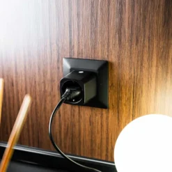 Shelly Plug M Gen3 Smart Plug med energimåler, Matter (WiFi), sort (2-pak)