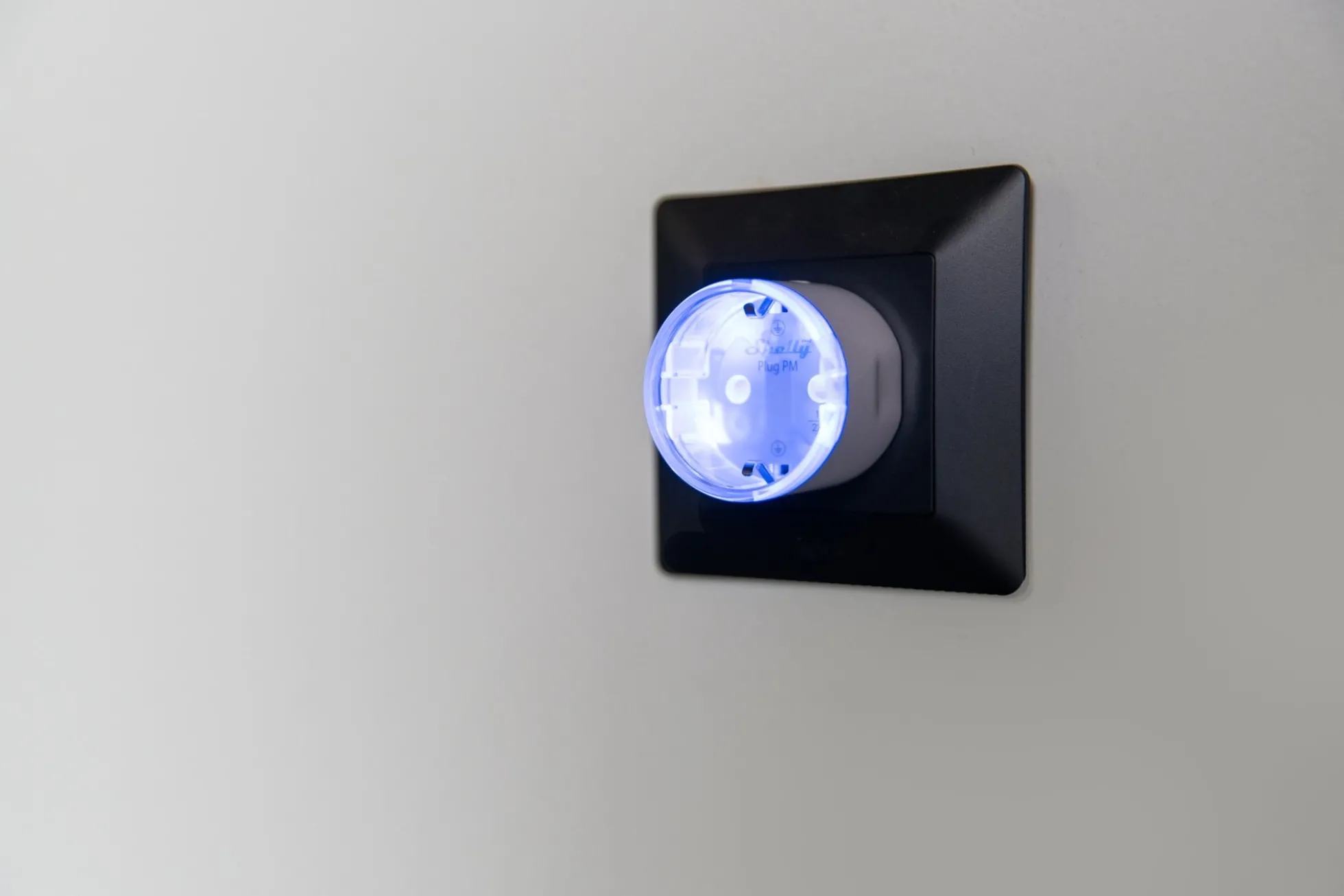 Shelly Plug PM Gen3, energimåler
