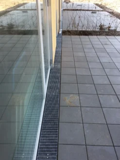 Sokkelaffugter Dutra, 200 x 180 x 1000 mm, plast, uden bund og rist