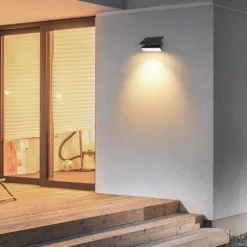 Solara Mini 2-i-1 havelampe, 0,9W, sort, IP65, 3000K, 80 lumen, 68° spredning, væglampe og spyd, solcelle - Kulør: Varm