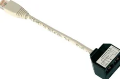 Splitter for telefon og 100Mbits/s netværksforbindelse i samme datakabel, RJ45 (8P8C) han til 2 x RJ45 (8PC4) hun - Sort