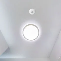 V-Tac LED bevægelsessensor til påbygning, hvid, PIR infrarød, IP20 indendørs, 360 graders spredning, 400W belastning, Ø102 mm