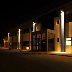 V-Tac 100W LED projektør, 185lm/W, arbejdslampe, udendørs, sort, kold hvid