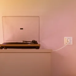 WiZ Smart Plug med strømmåling, WiFi/Matter