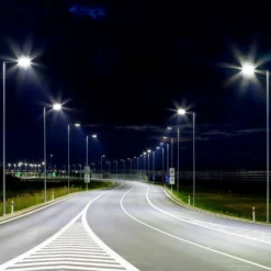 100W LED gadelygte med Samsung chip, fotocellesensor og 4000K lysfarve